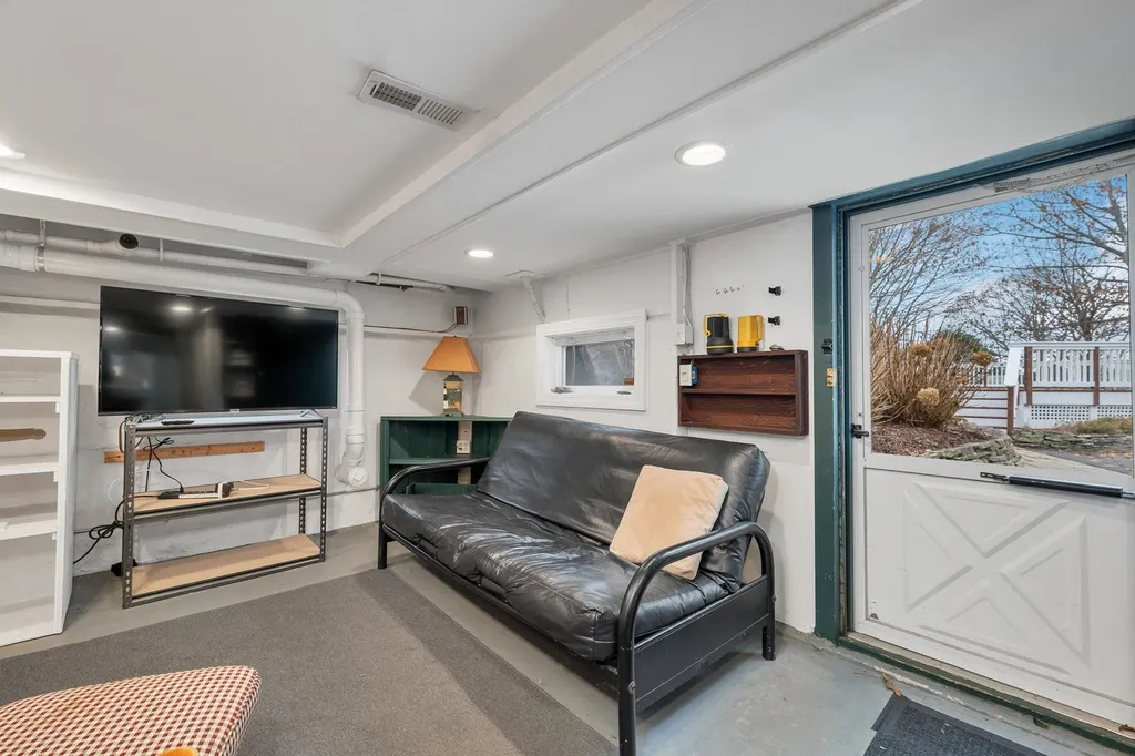 7 Robin Road Rye NH 03870
