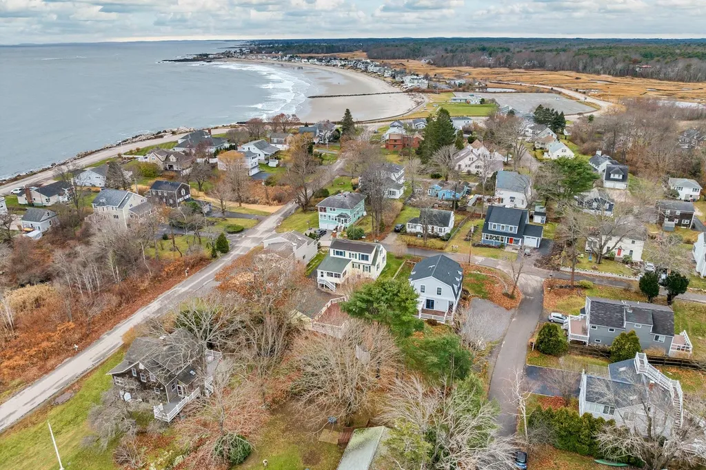 7 Robin Road Rye NH 03870