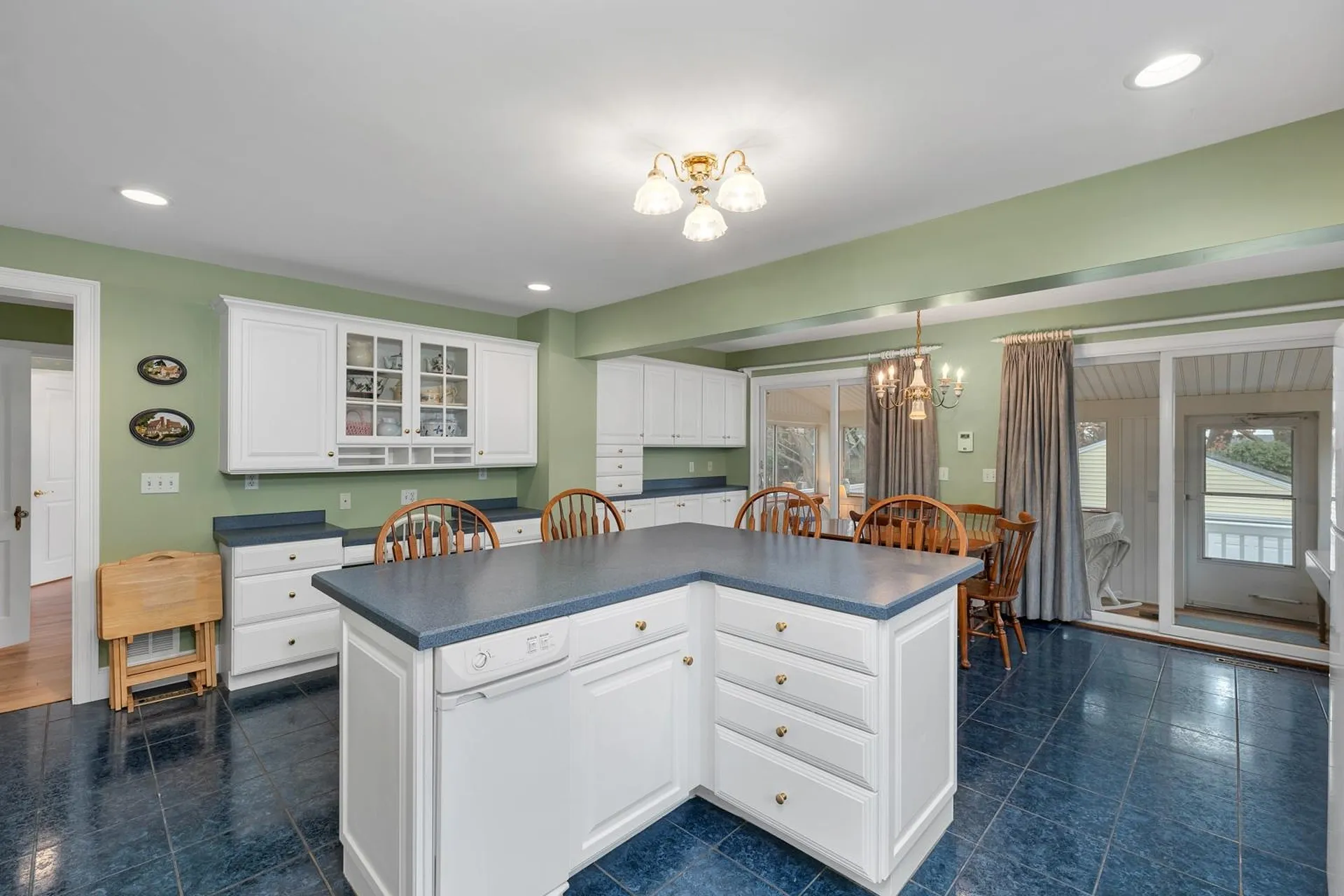 7 Robin Road Rye NH 03870