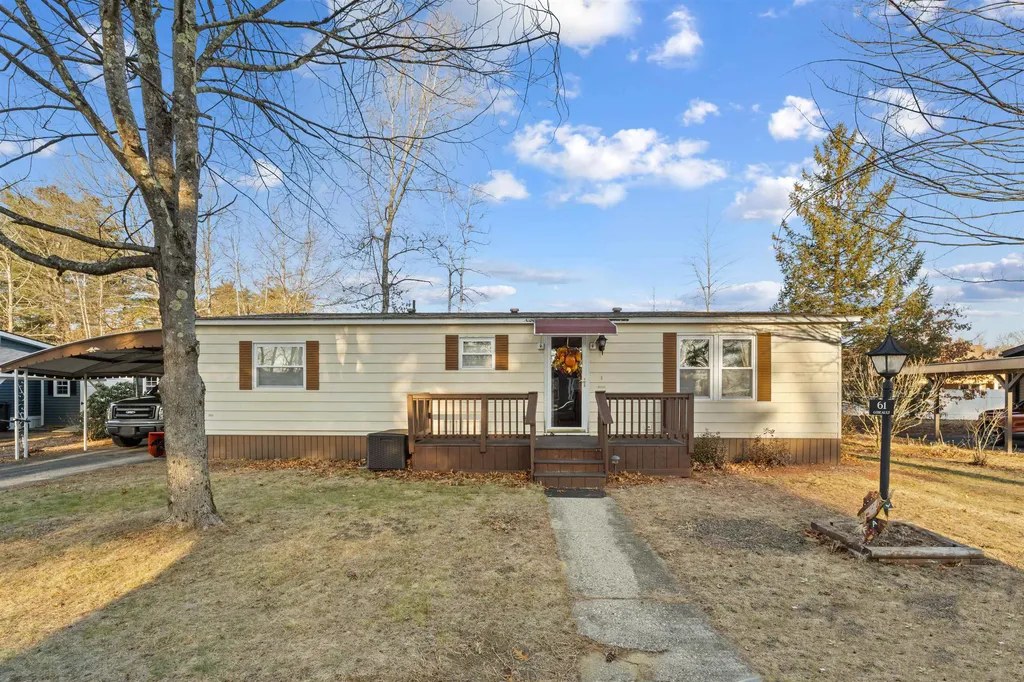61 River Ledge Drive Goffstown NH 03045