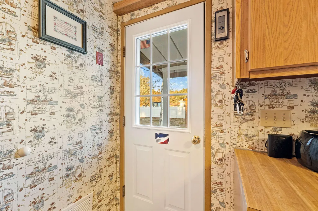 61 River Ledge Drive Goffstown NH 03045