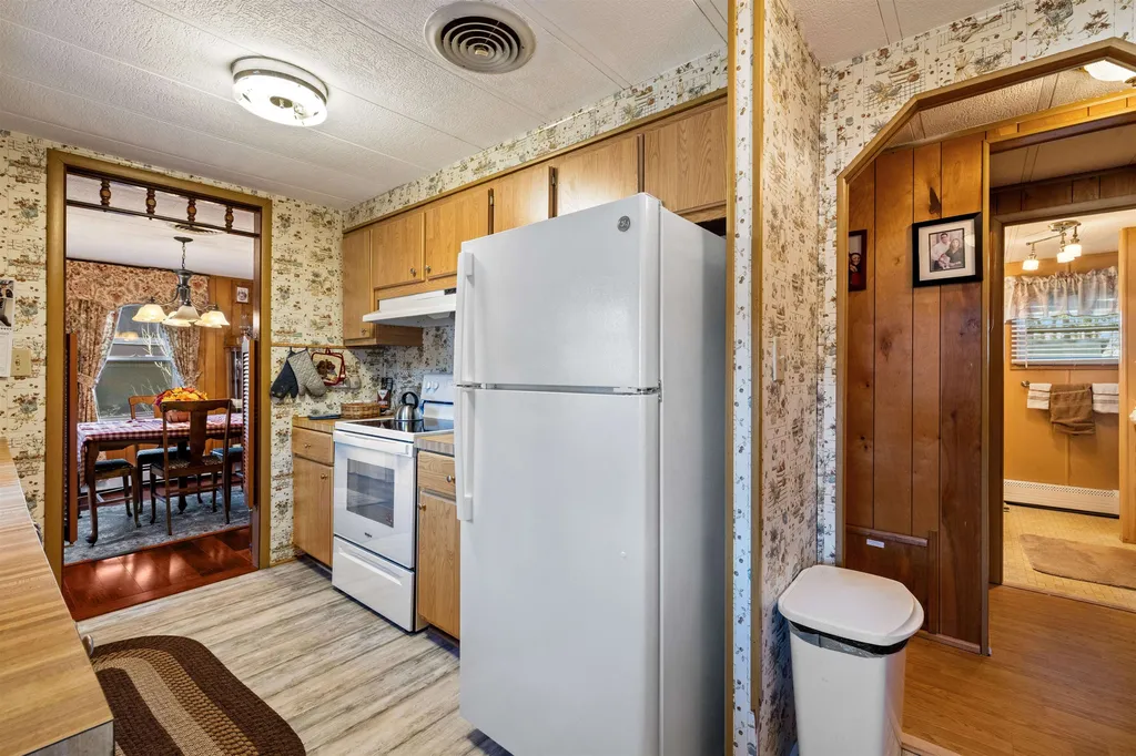 61 River Ledge Drive Goffstown NH 03045
