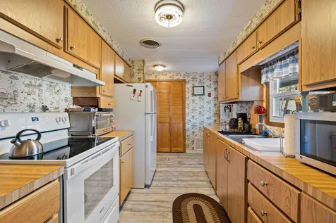 61 River Ledge Drive Goffstown NH 03045