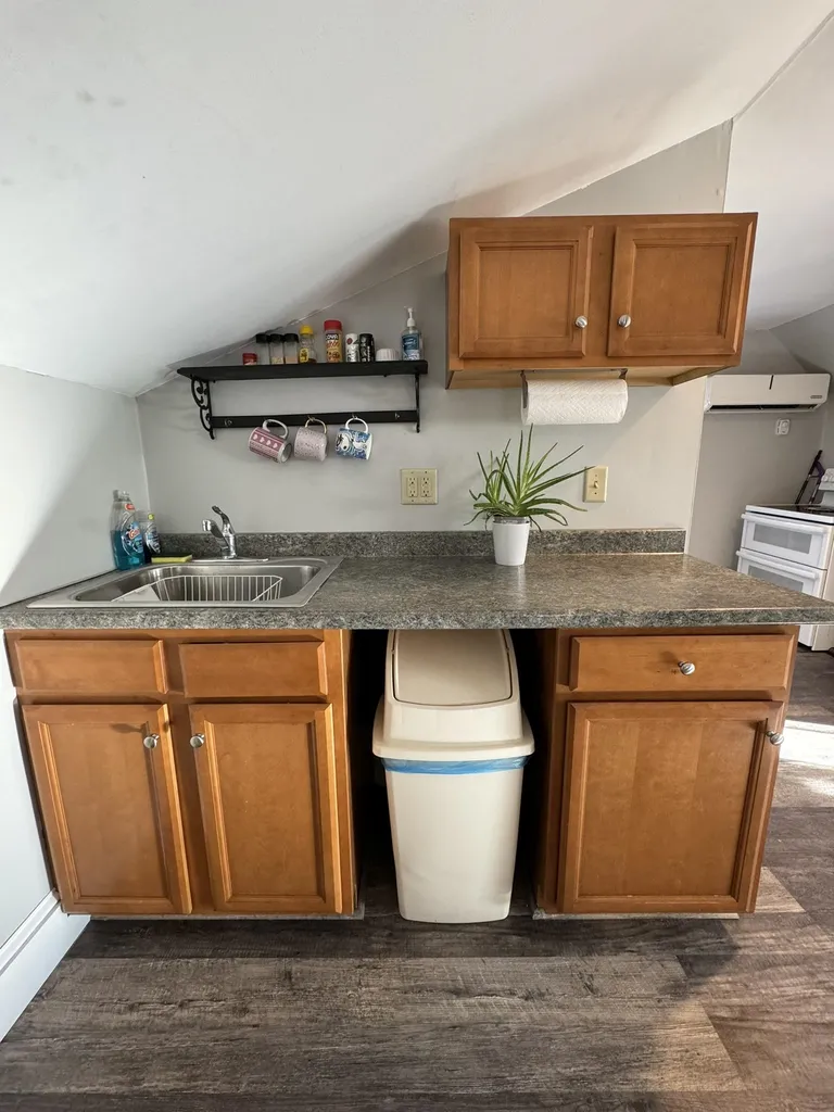 5 Kendall Pond Road Derry NH 03038