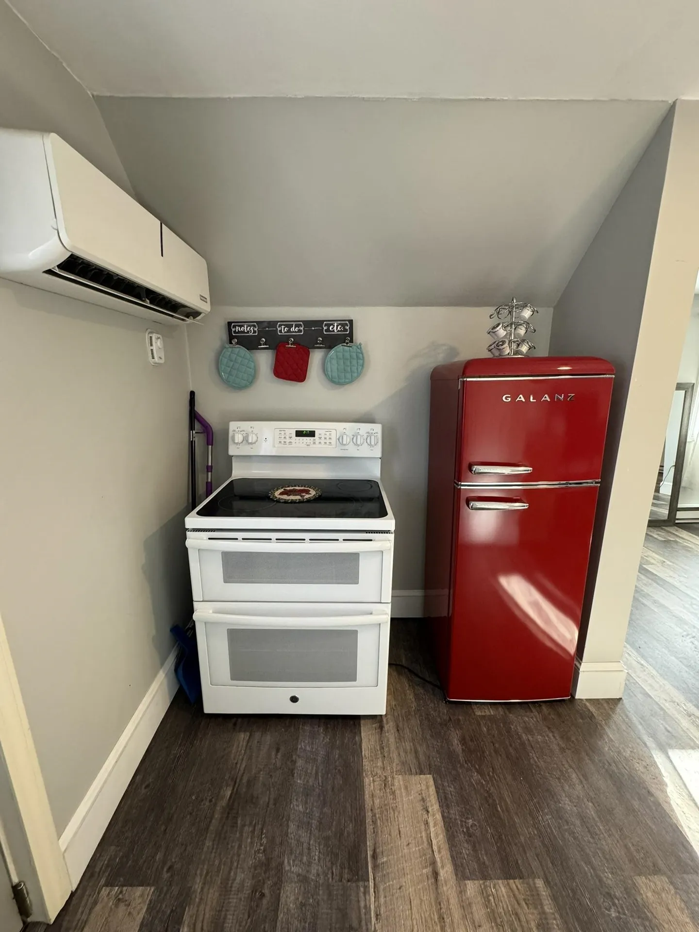 5 Kendall Pond Road Derry NH 03038