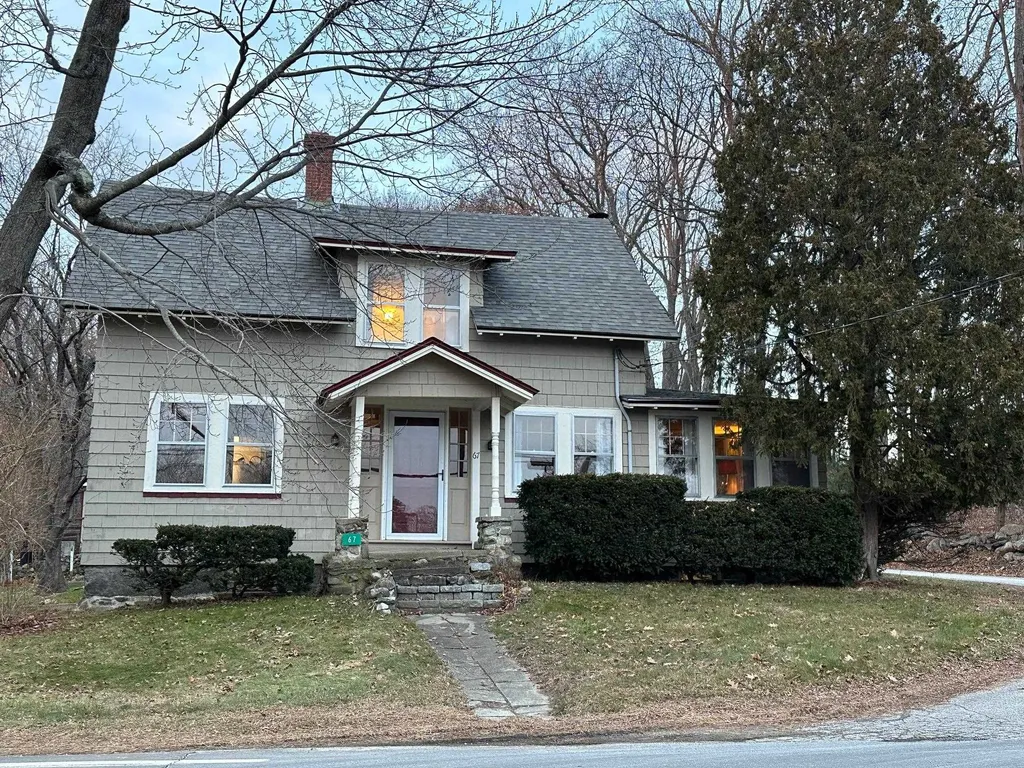 67 Main Avenue South Hampton NH 03827