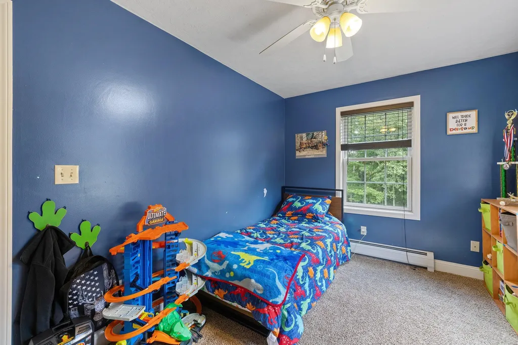 29 Franklin Way Alton NH 03809