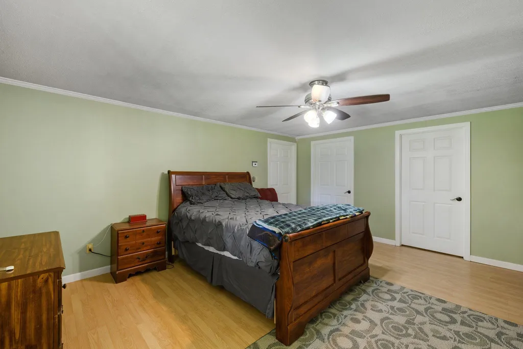 29 Franklin Way Alton NH 03809