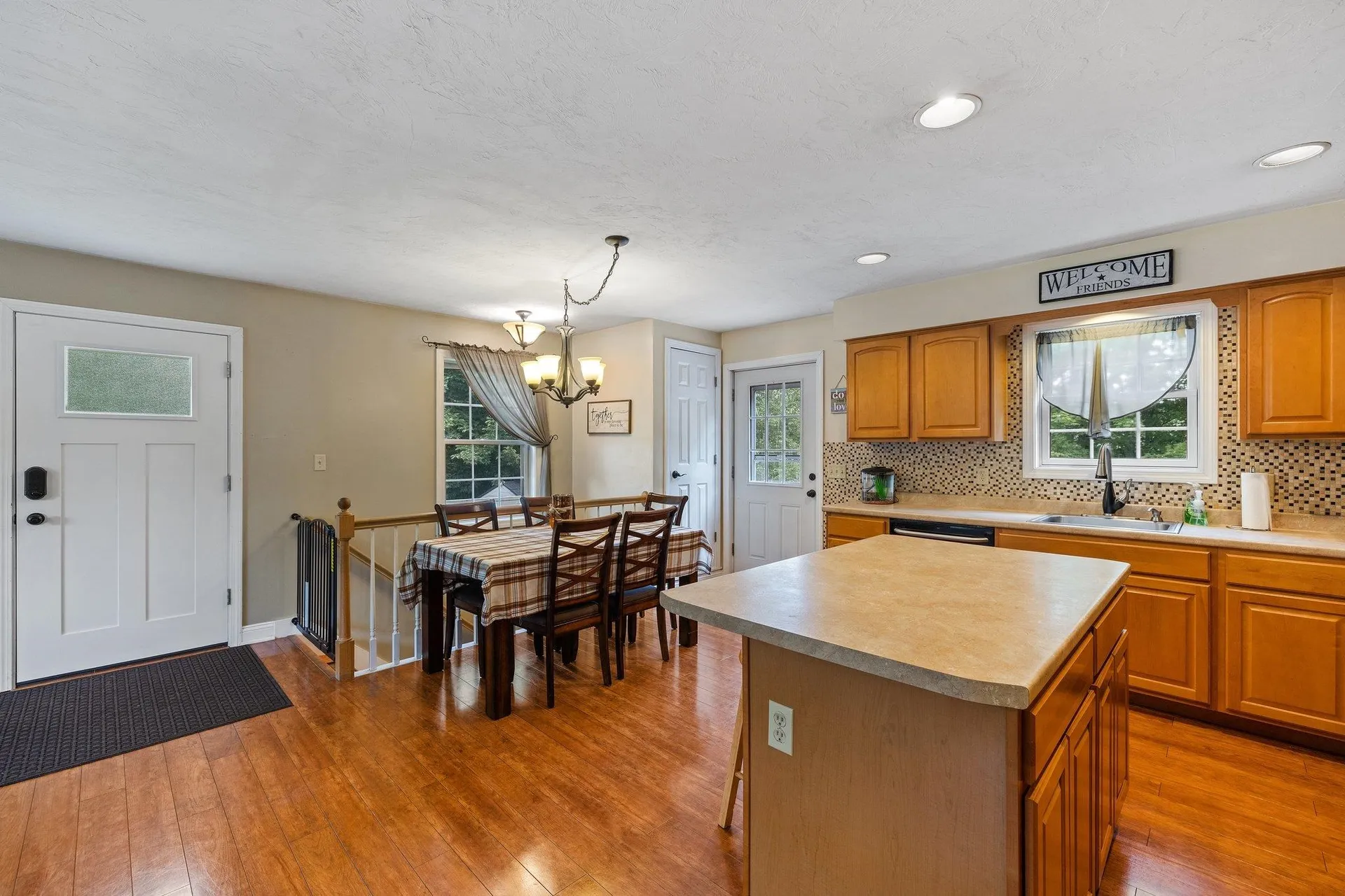 29 Franklin Way Alton NH 03809