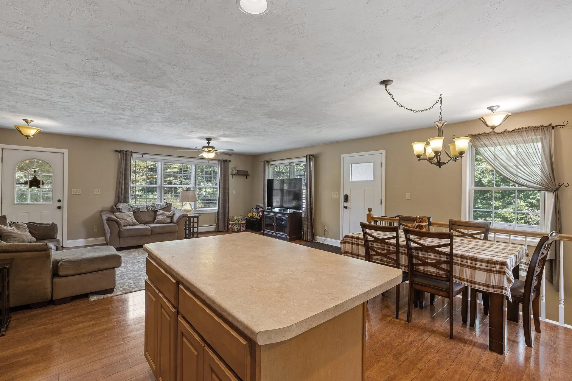 29 Franklin Way Alton NH 03809