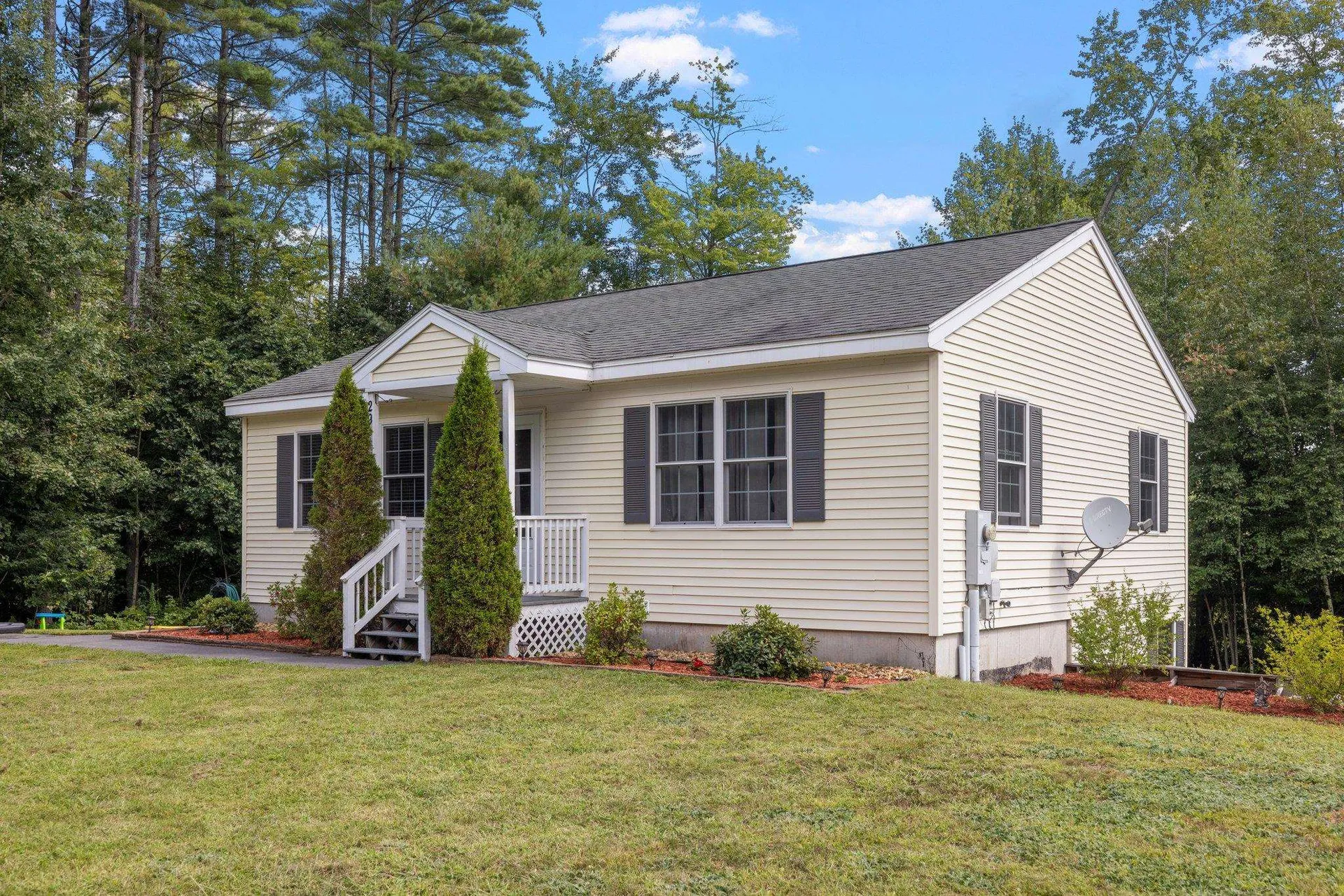 29 Franklin Way Alton NH 03809