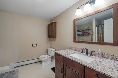 29 Franklin Way Alton NH 03809