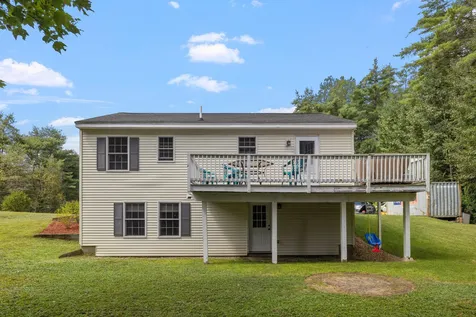 29 Franklin Way Alton NH 03809