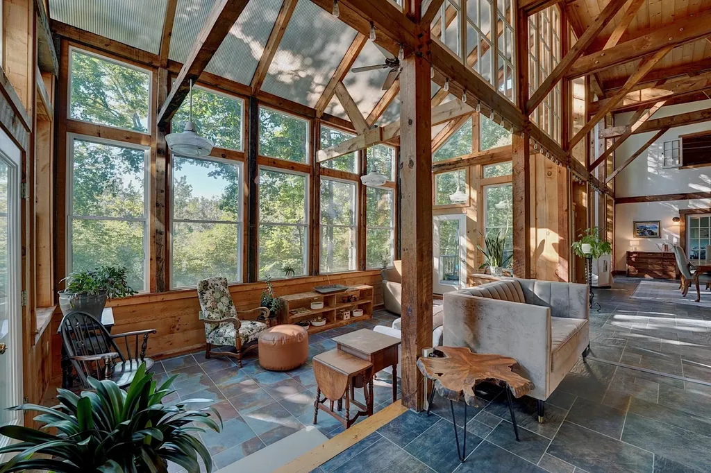 9 Caldwell Lane Lee NH 03861