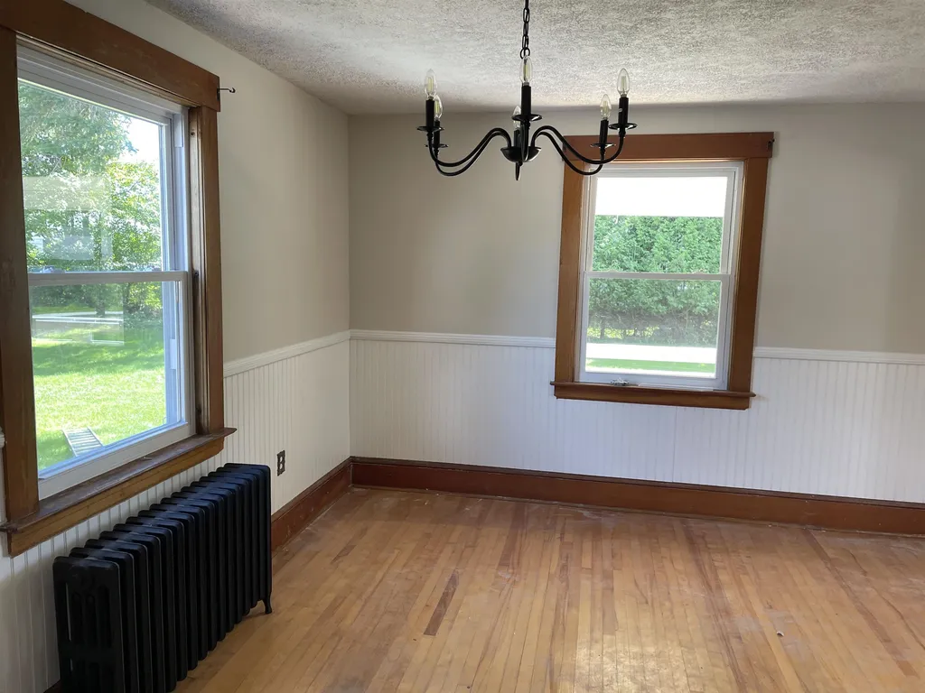 10 Dundee Street St. Johnsbury VT 05819