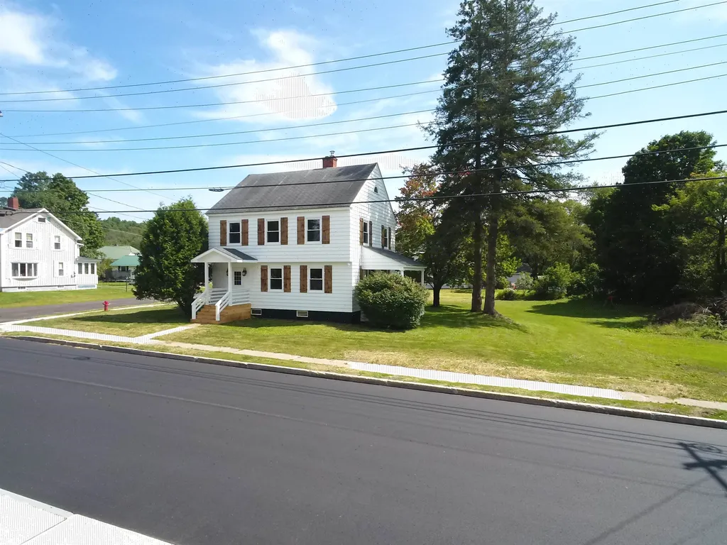 10 Dundee Street St. Johnsbury VT 05819