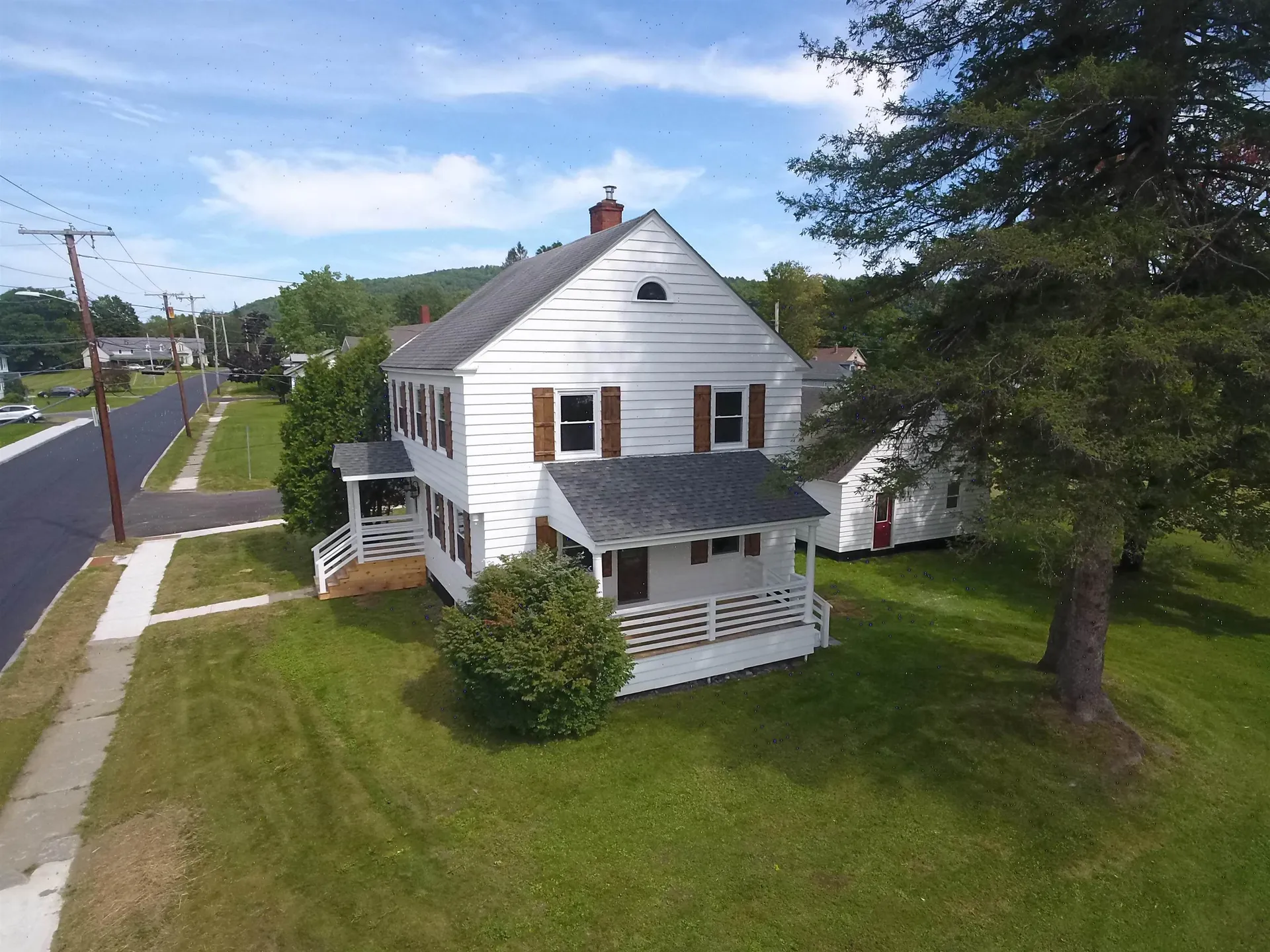 10 Dundee Street St. Johnsbury VT 05819