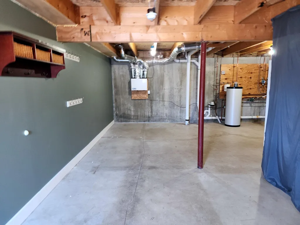 21 Village Way Littleton NH 03561