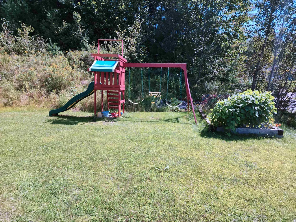 21 Village Way Littleton NH 03561
