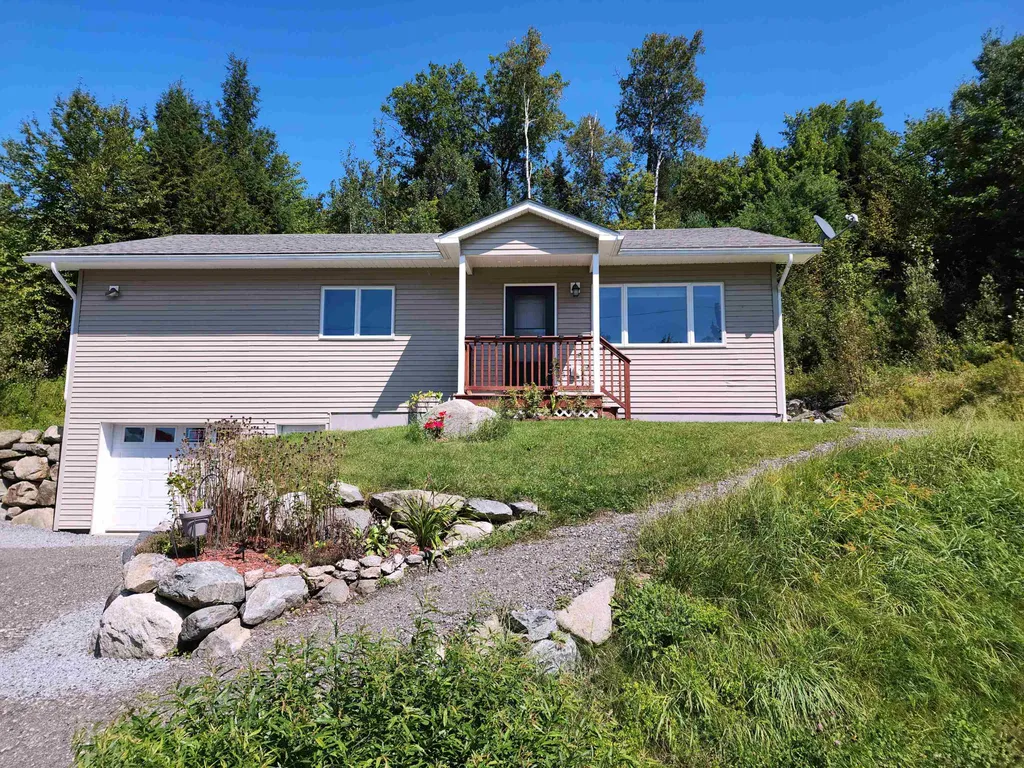 21 Village Way Littleton NH 03561