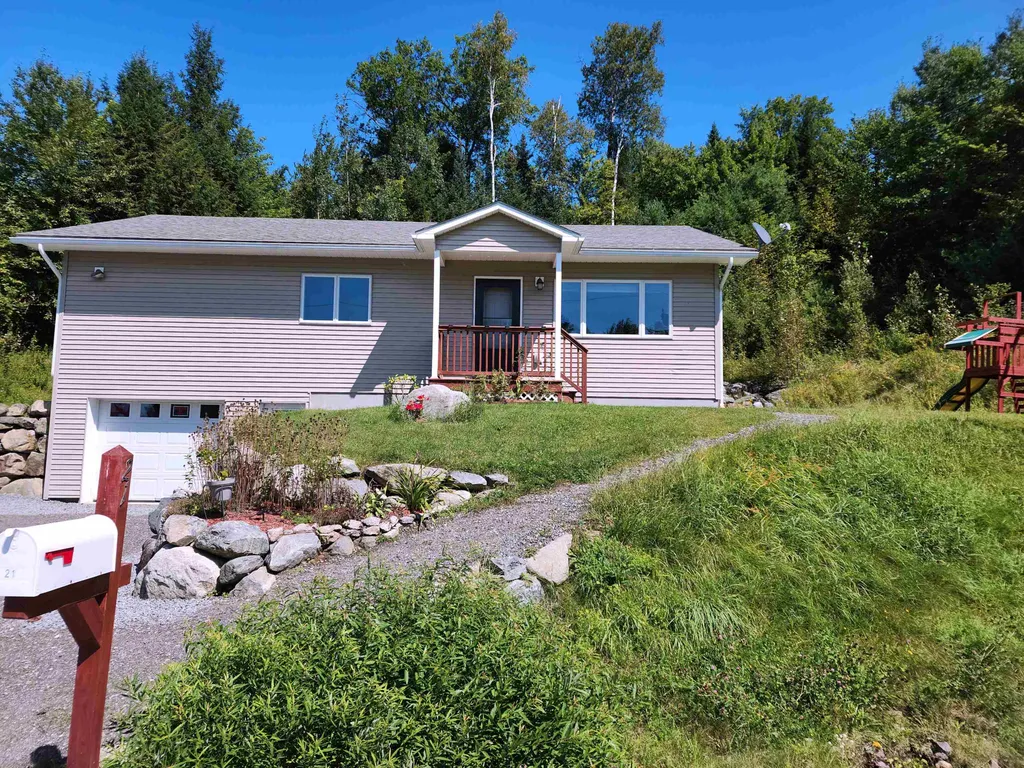 21 Village Way Littleton NH 03561