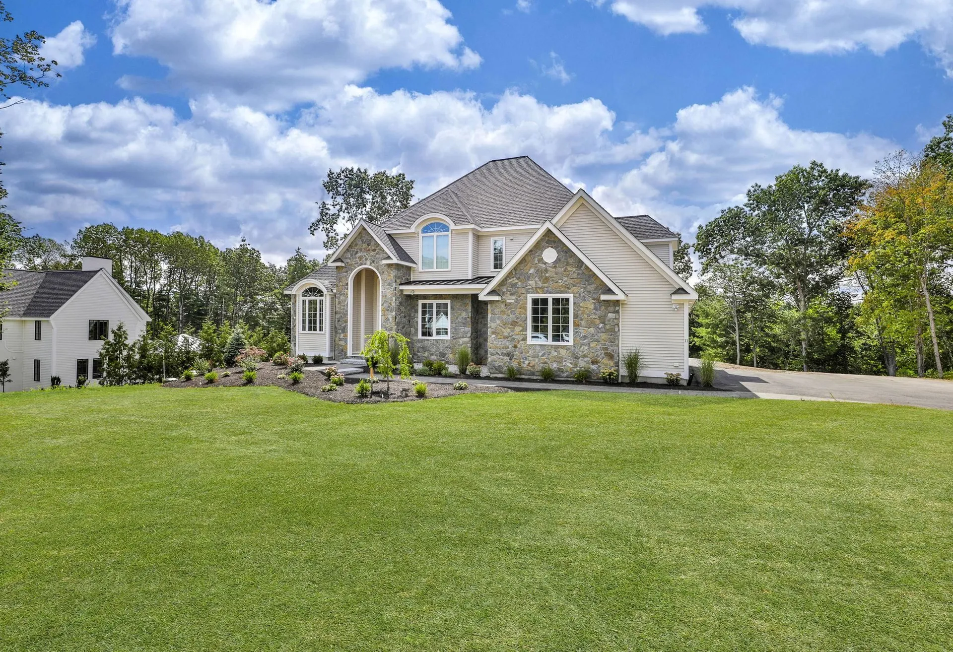 11 Hobart Lane Hollis NH 03049