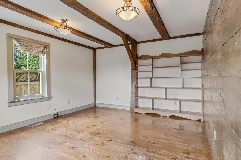 25 Pleasant Street Lyme NH 03768