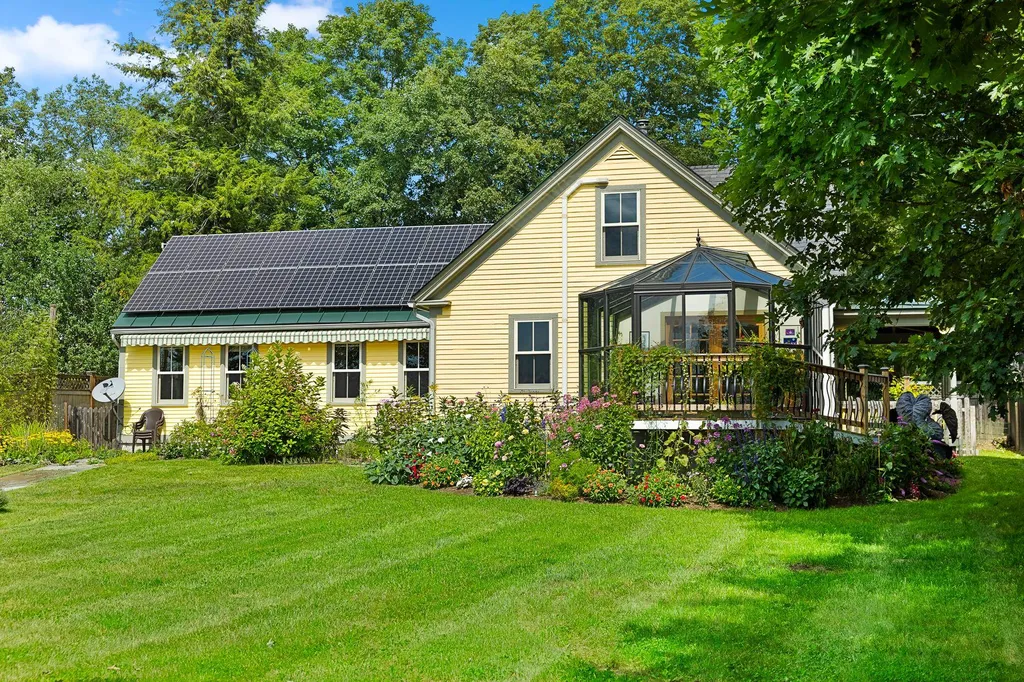 25 Pleasant Street Lyme NH 03768