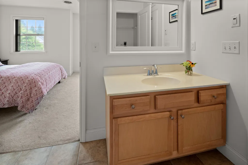 18 Southview Drive South Burlington VT 05403