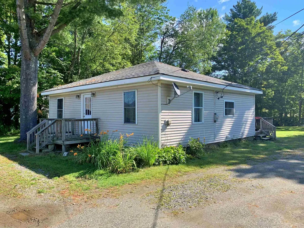 3455 Vt Route 100 Lowell VT 08547