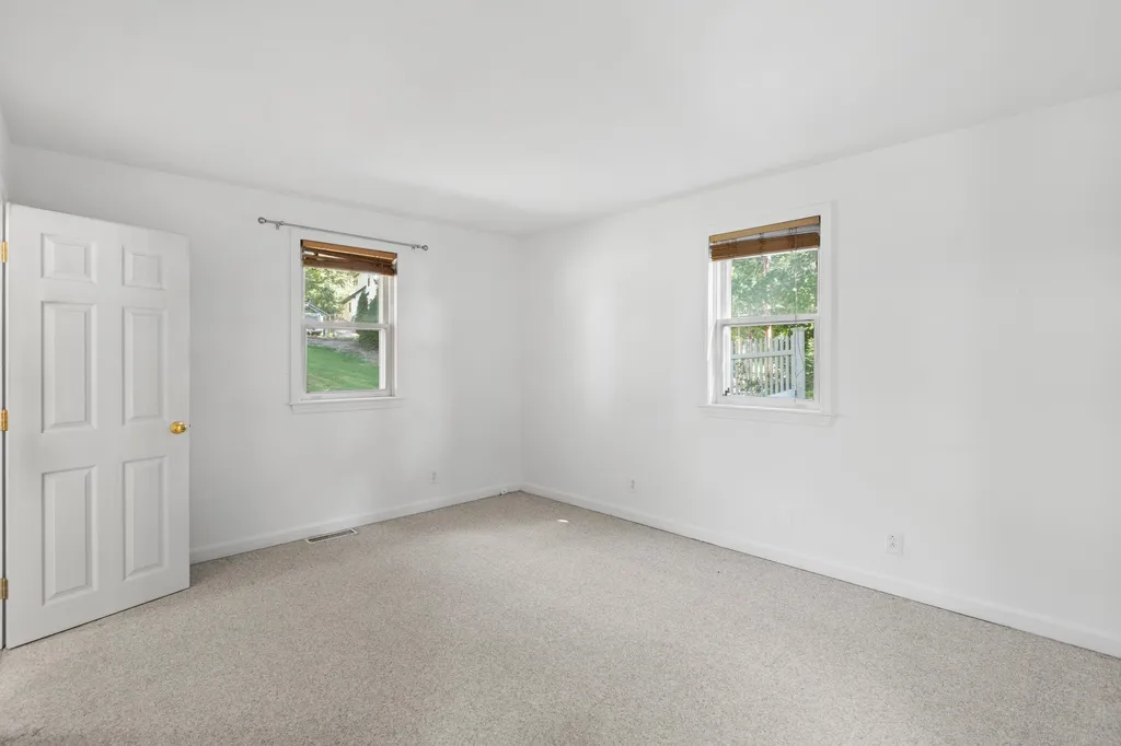 2 Fox Street Windham NH 03087
