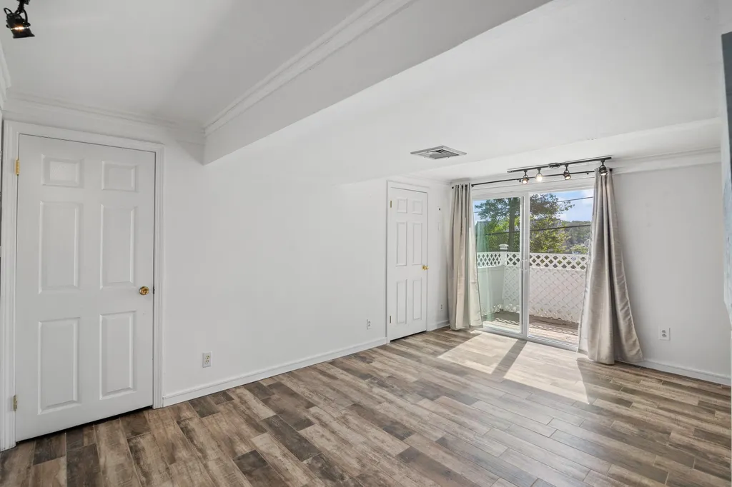 2 Fox Street Windham NH 03087