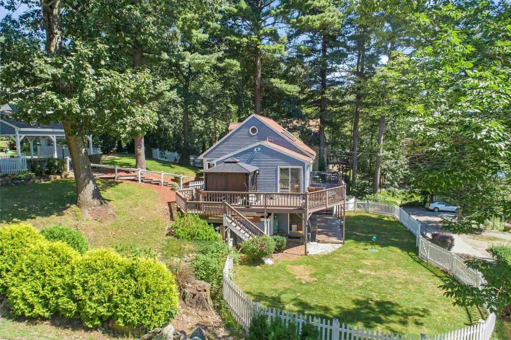 2 Fox Street Windham NH 03087
