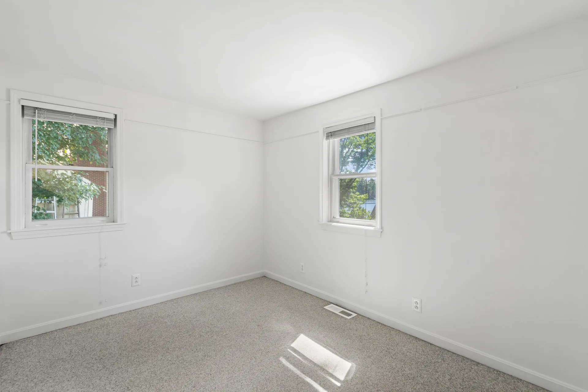 2 Fox Street Windham NH 03087