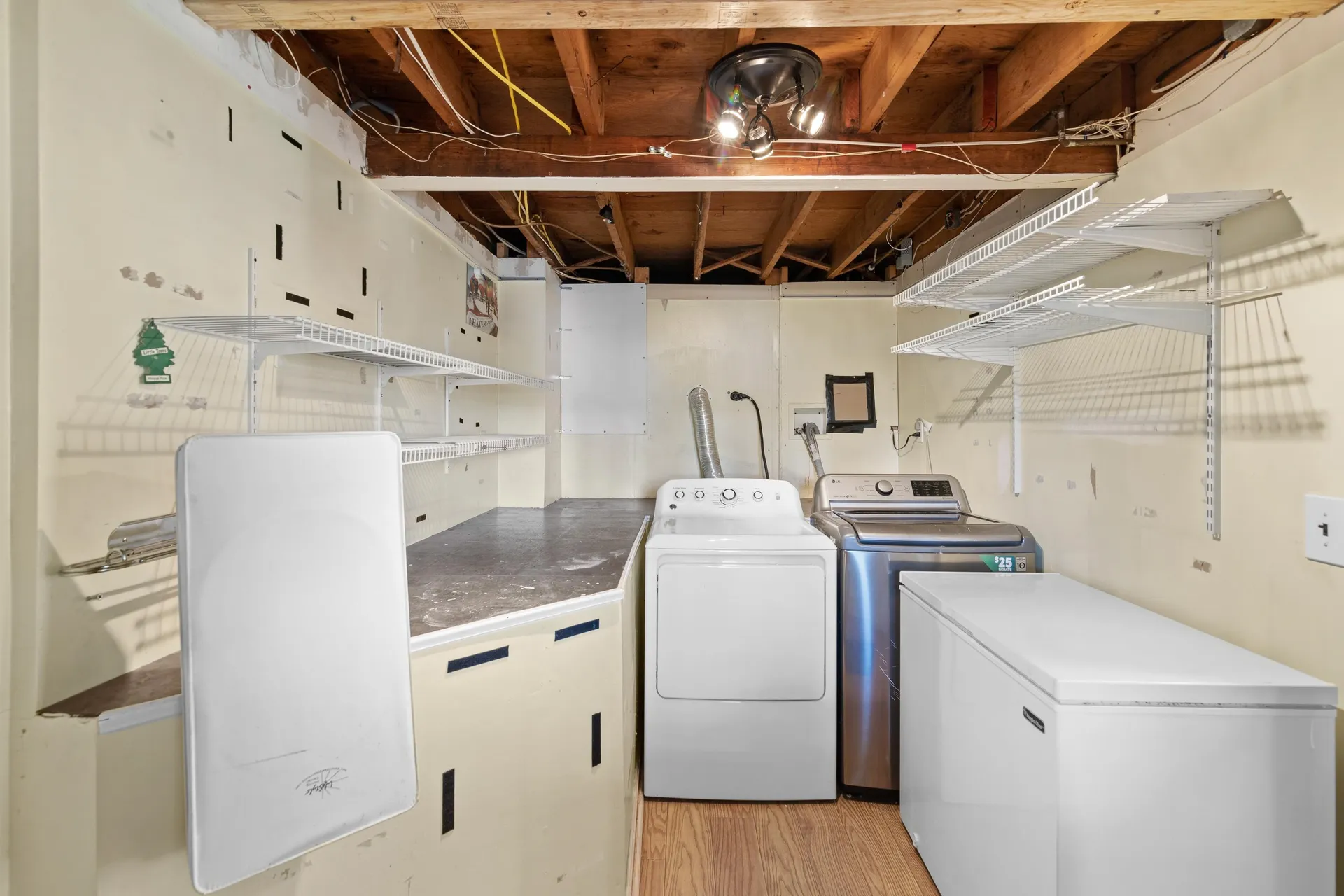 2 Fox Street Windham NH 03087