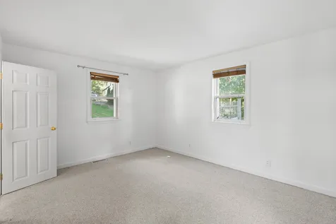 2 Fox Street Windham NH 03087