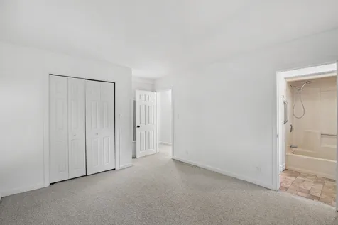 2 Fox Street Windham NH 03087
