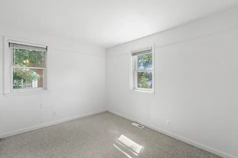 2 Fox Street Windham NH 03087