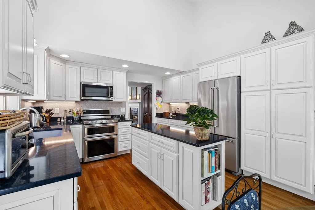 104 Hampton Meadows Hampton NH 03801