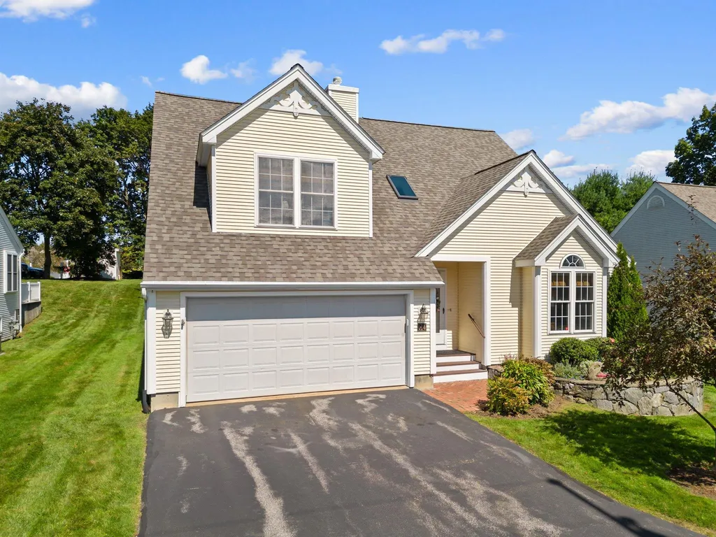 104 Hampton Meadows Hampton NH 03801