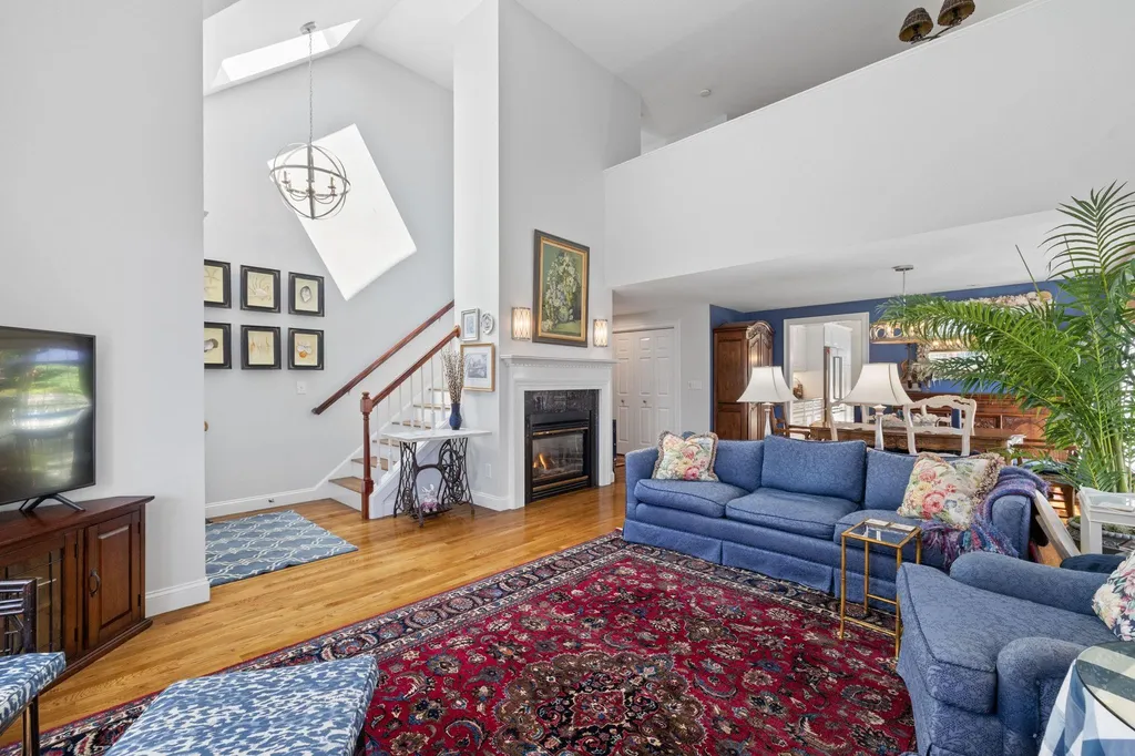 104 Hampton Meadows Hampton NH 03801