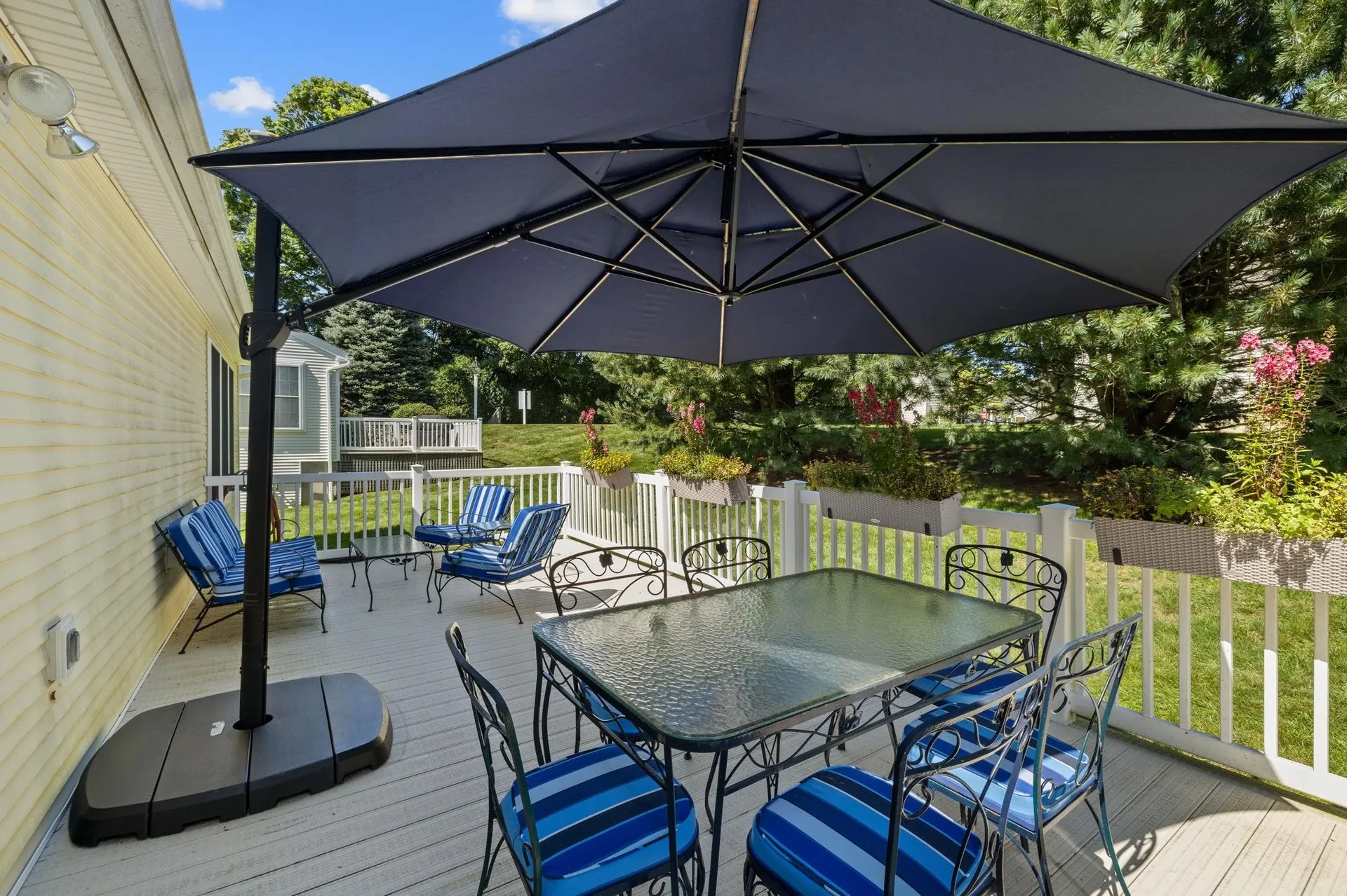 104 Hampton Meadows Hampton NH 03801