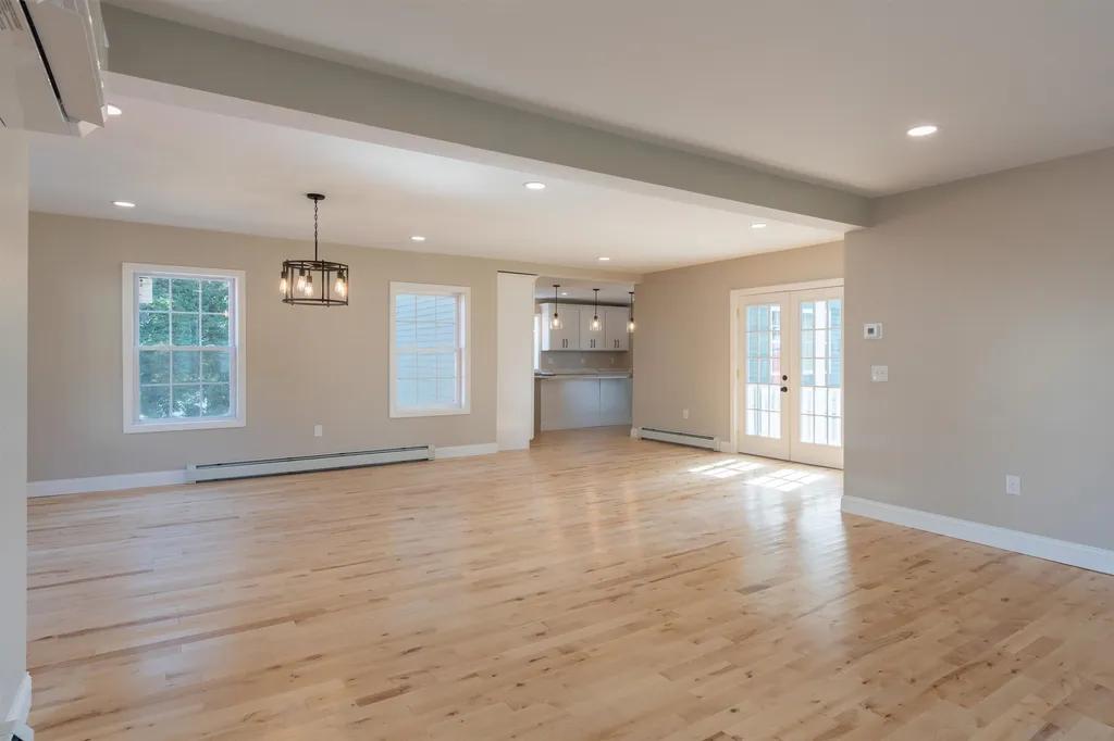 7 Mount Pleasant Street Derry NH 03038