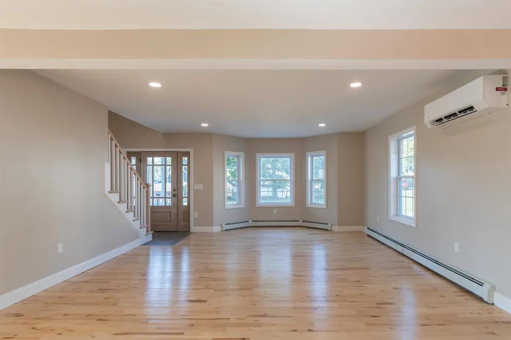 7 Mount Pleasant Street Derry NH 03038