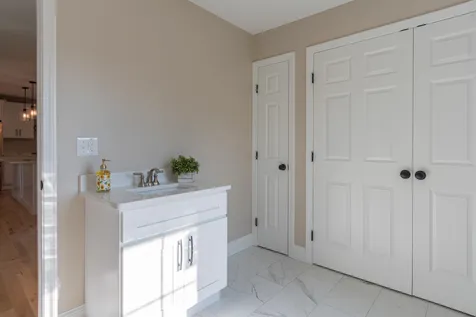 7 Mount Pleasant Street Derry NH 03038