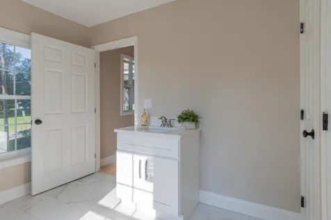 7 Mount Pleasant Street Derry NH 03038