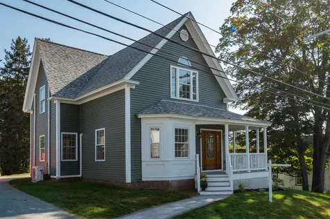 7 Mount Pleasant Street Derry NH 03038