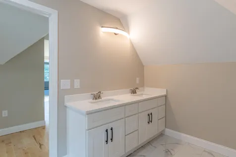 7 Mount Pleasant Street Derry NH 03038
