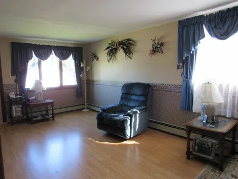 15 1st Street Gorham NH 03581