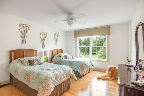 127 Waterlefe Way Colchester VT 05446